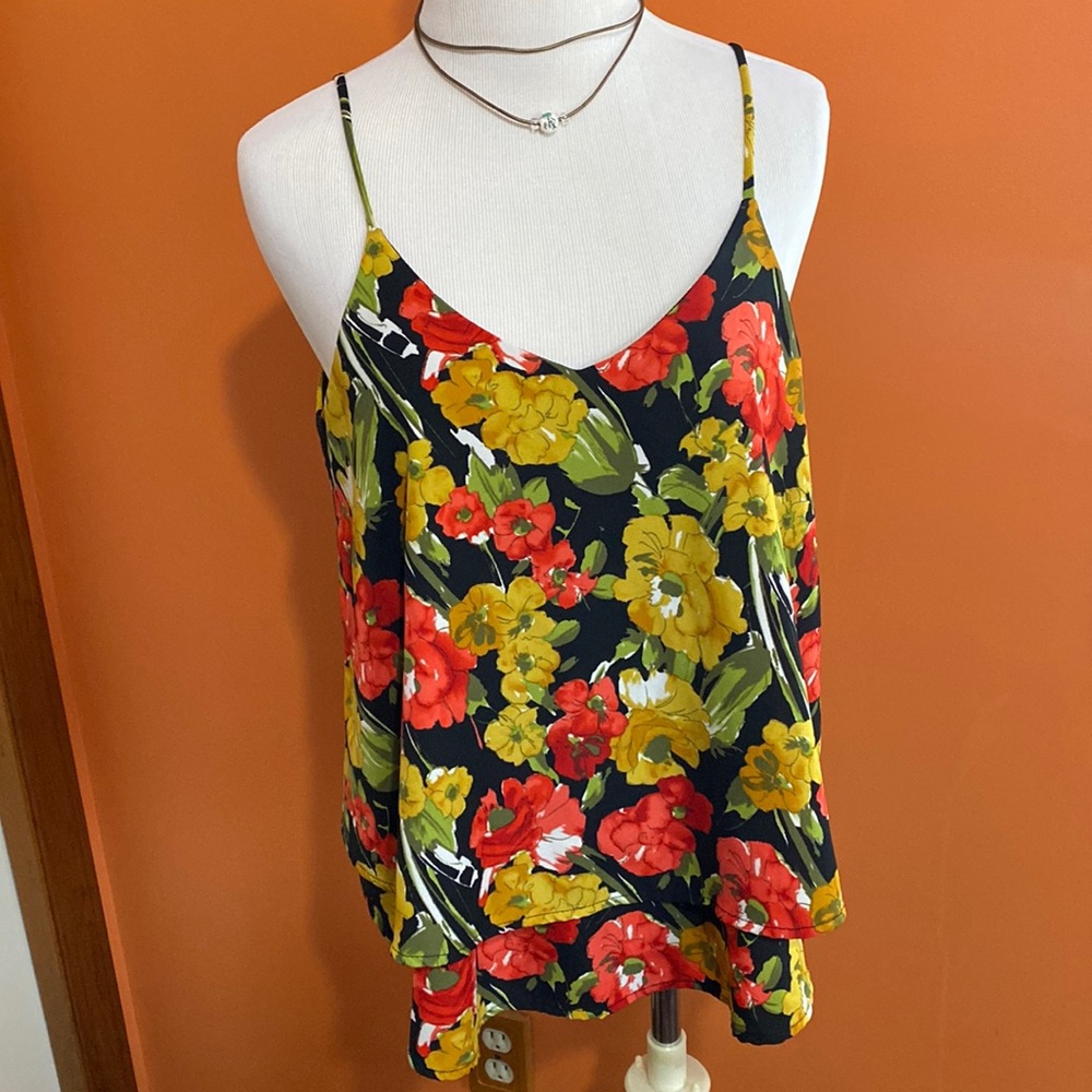 3/$19! PEACH LOVE CALIFORNIA Floral Tank Top ~ Poppies Red & Mustard Yellow ~ M